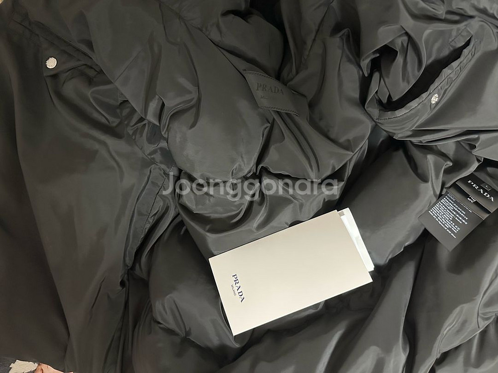 정품 새거급 프라다 사피아노 오버핏 구스다운 패딩 L--9