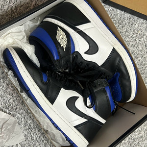 나이키 에어 조던 1 레트로 하이 OG 로얄블루