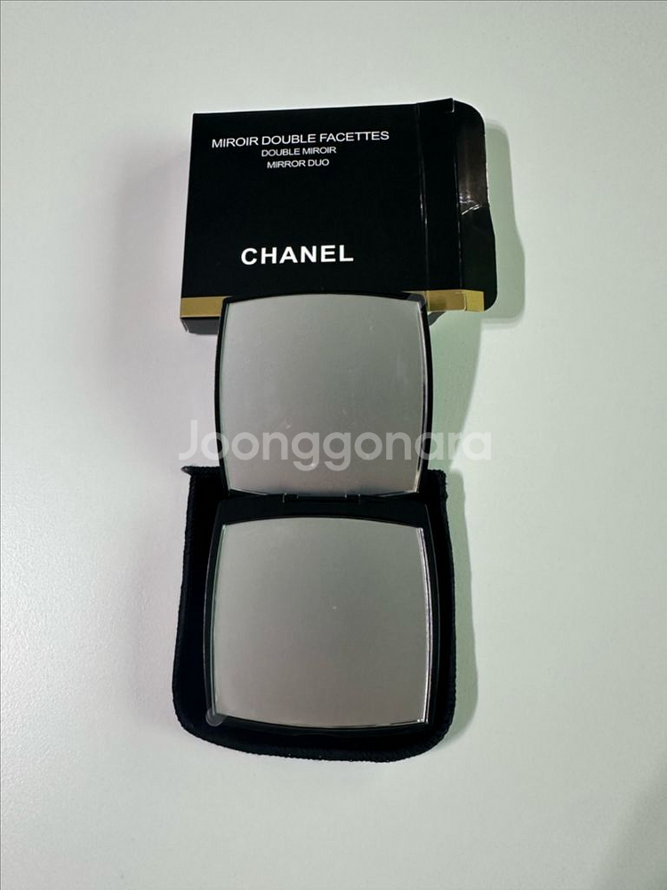 샤넬 손거울 팔아요--0