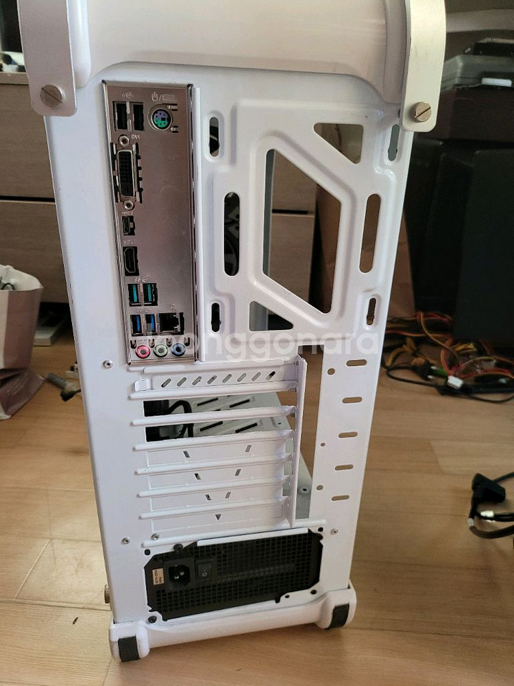 i5 8500 + z370 plus+700와트 파워--3