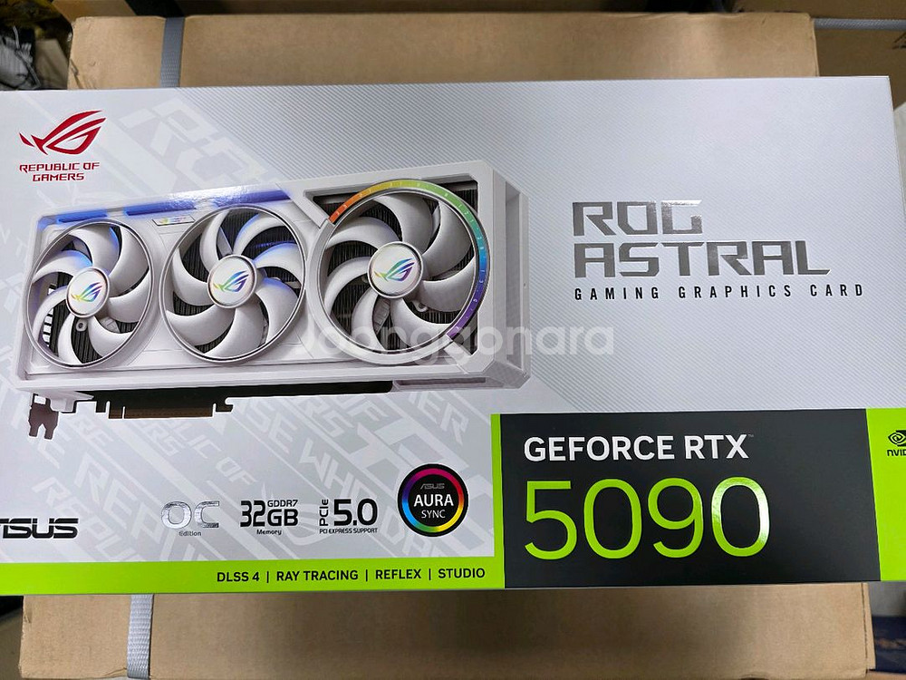 ASUS RTX 5090 아스트랄 화이트 팝니다---0