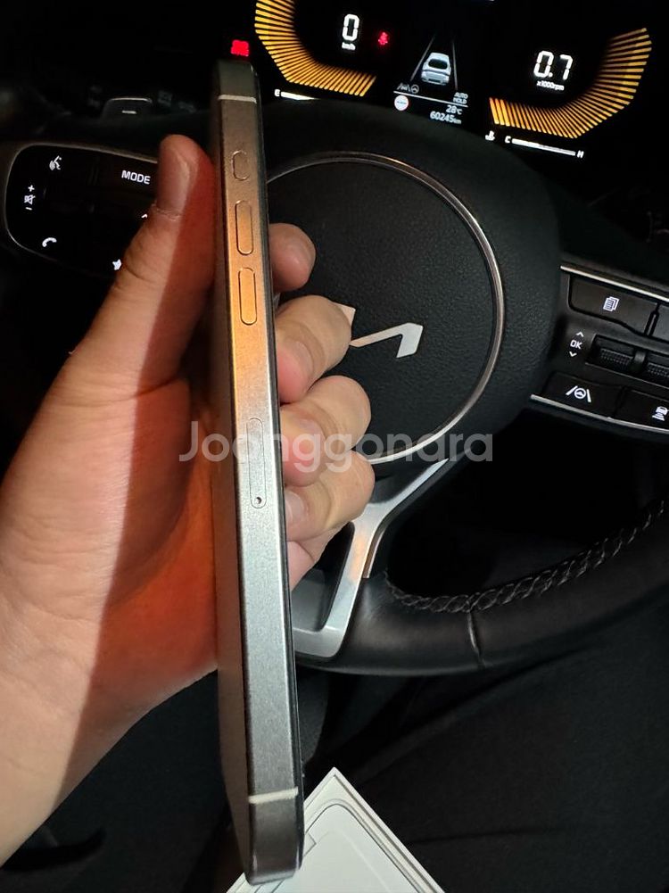 아이폰15프로맥스 256GB 내추럴 티타늄--4