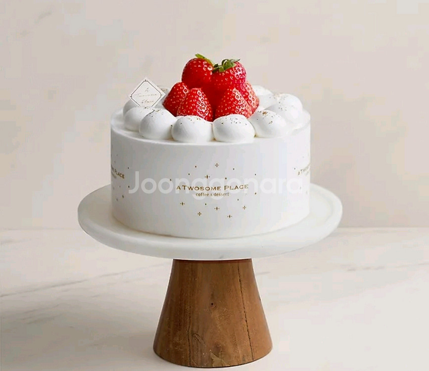 투썸플레이스 정가 36000케이크 딸기 생크림--0