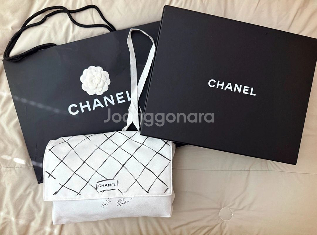 샤넬 클래식 캐비어 미듐 금장 S급--0