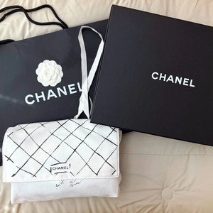 샤넬 클래식 캐비어 미듐 금장 S급