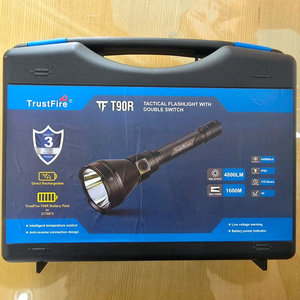 Trustfire T90R 장거리 서치라이트 손전등