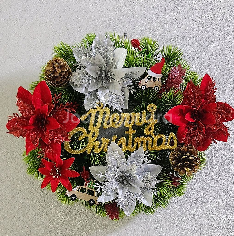 새상품)대형 솔방울 원목 자동차 포인세티아 조화 리스--0