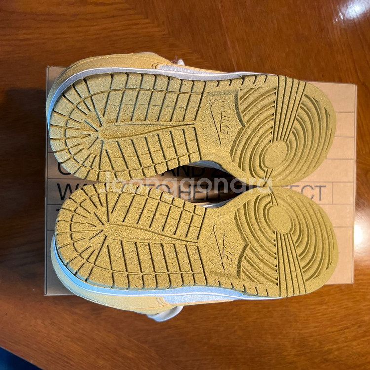 나이키 덩크 로우 썬클럽 옐로우 275 사이즈 새제품--5