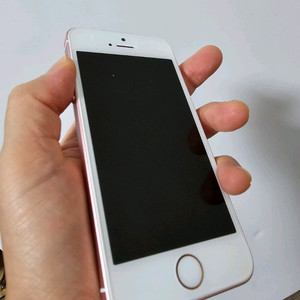30. 아이폰 se1 32GB