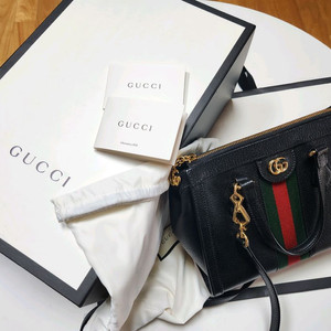 구찌 오피디아 GG 스몰 토트백 블랙