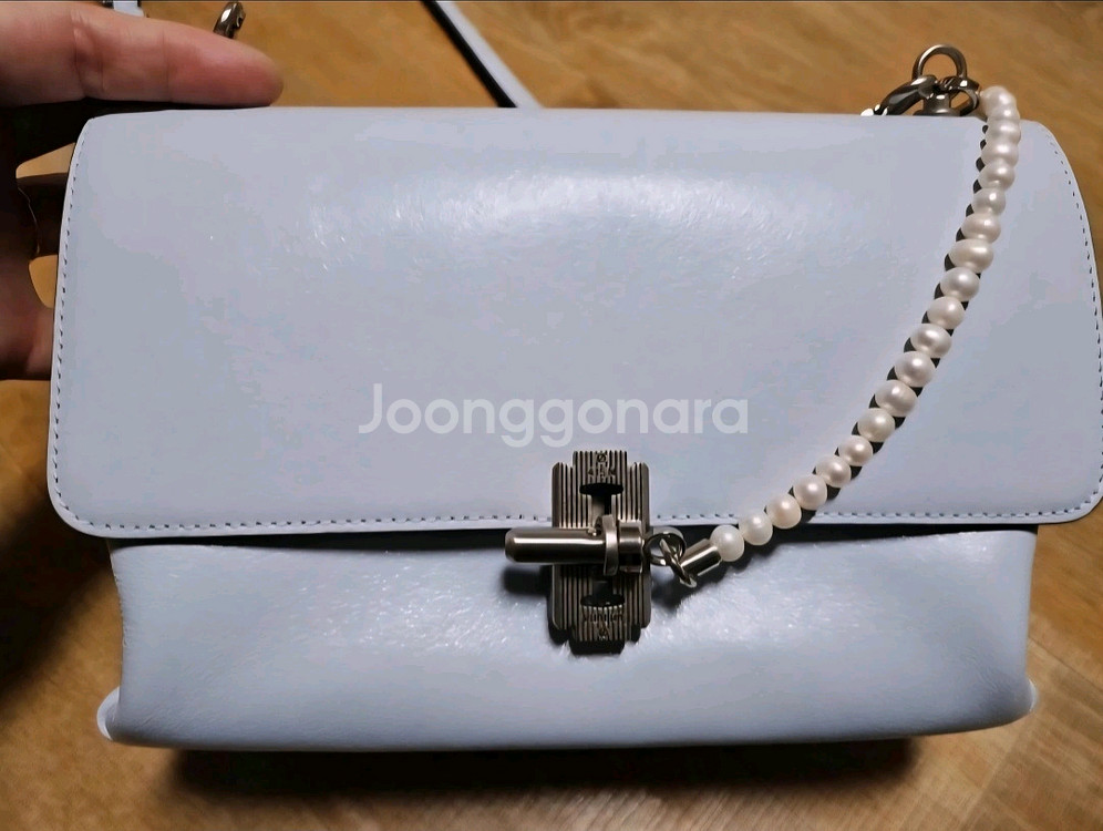 분크 바게트크로스백 팝니다--1