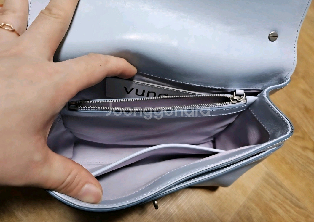 분크 바게트크로스백 팝니다--2