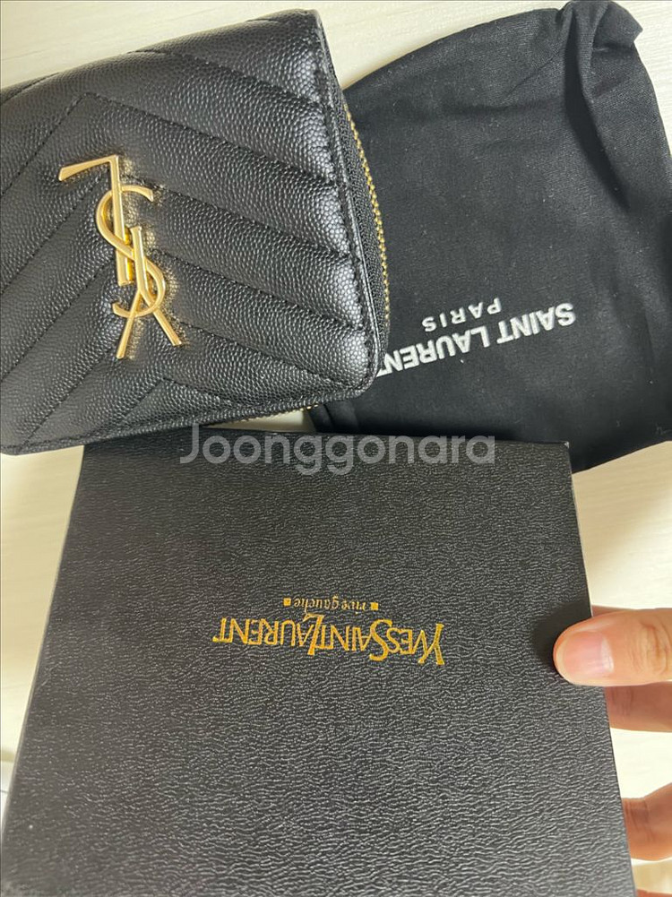 입생로랑 모노그램 컴팩트 지퍼 어라운드 지갑--5