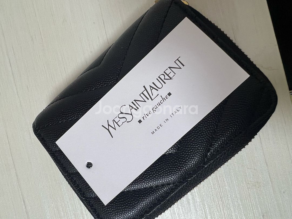 입생로랑 모노그램 컴팩트 지퍼 어라운드 지갑--4