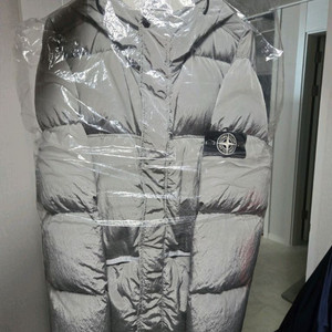 스톤아일랜드 나일론메탈패딩 L 100사이즈 팝니다