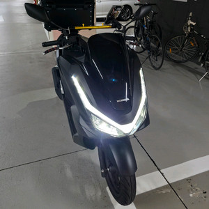혼다 PCX125 ABS 25년식 키로수 100키로