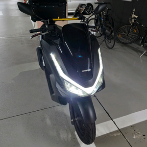 혼다 PCX125 ABS 25년식 키로수 100키로