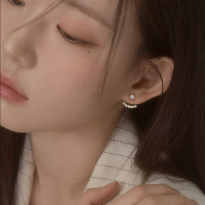 [윙블링]배우 최윤지 착용 14k post 크리시 큐빅