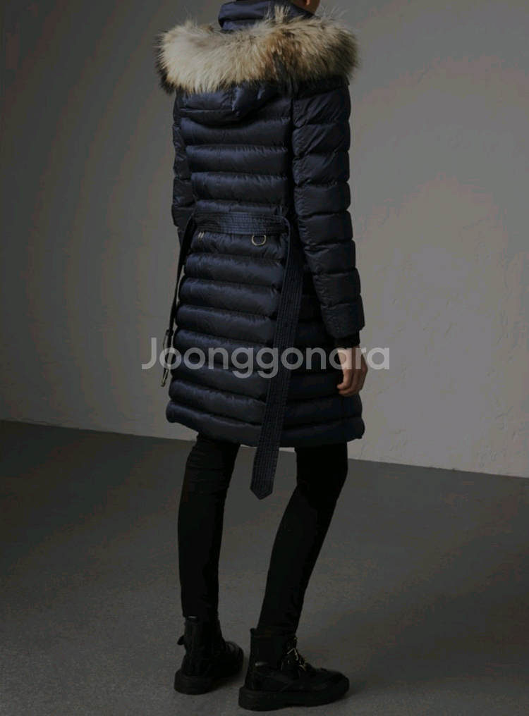 정품 버버리 라임하우스 라쿤털 패딩--3