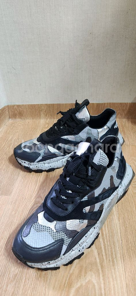 (39/250)발렌티노 가라바니 바운스 카모 스니커즈--0