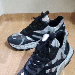 (39/250)발렌티노 가라바니 바운스 카모 스니커즈