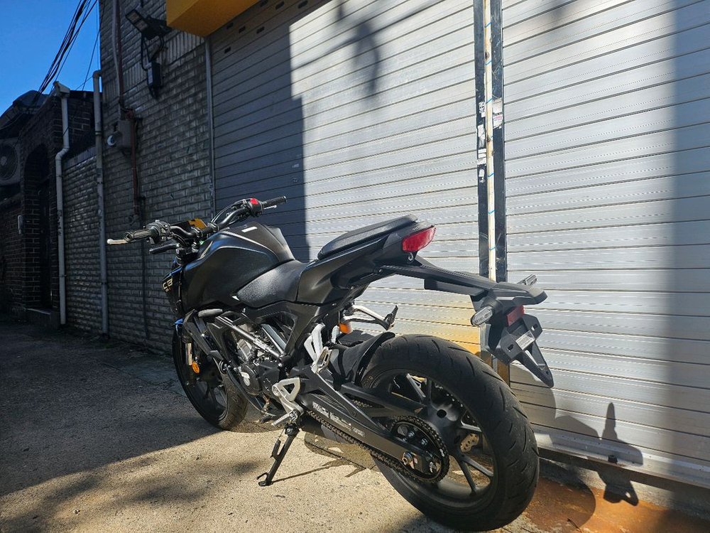 25년식 cb125 신차급 메뉴얼 입문용 오토바이 이미지