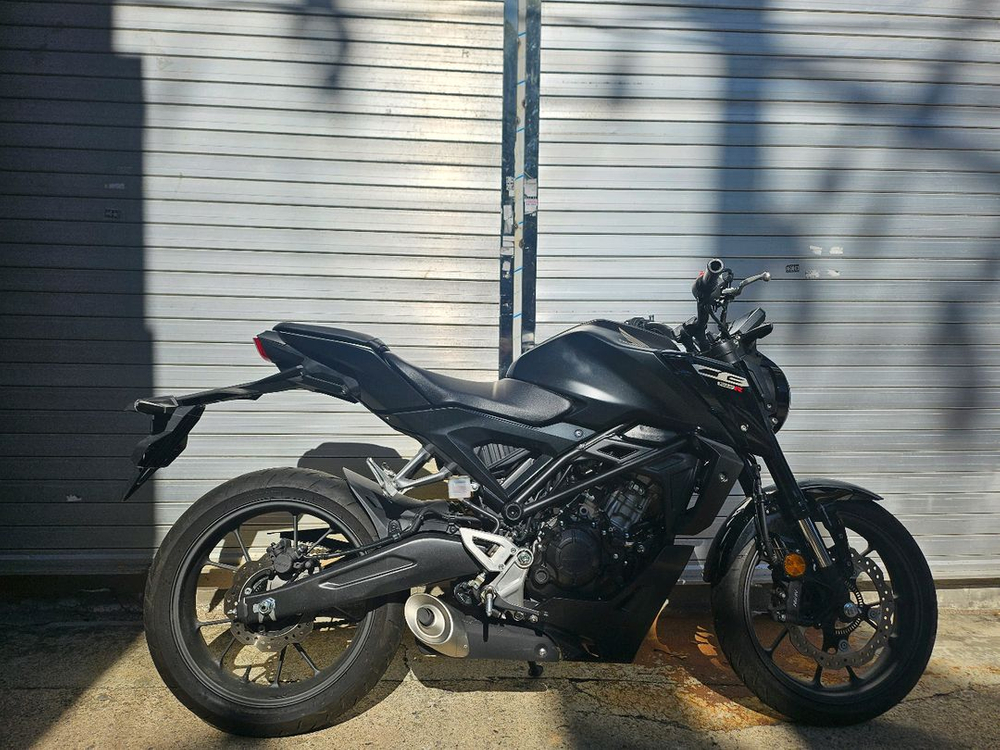 25년식 cb125 신차급 메뉴얼 입문용 오토바이 이미지