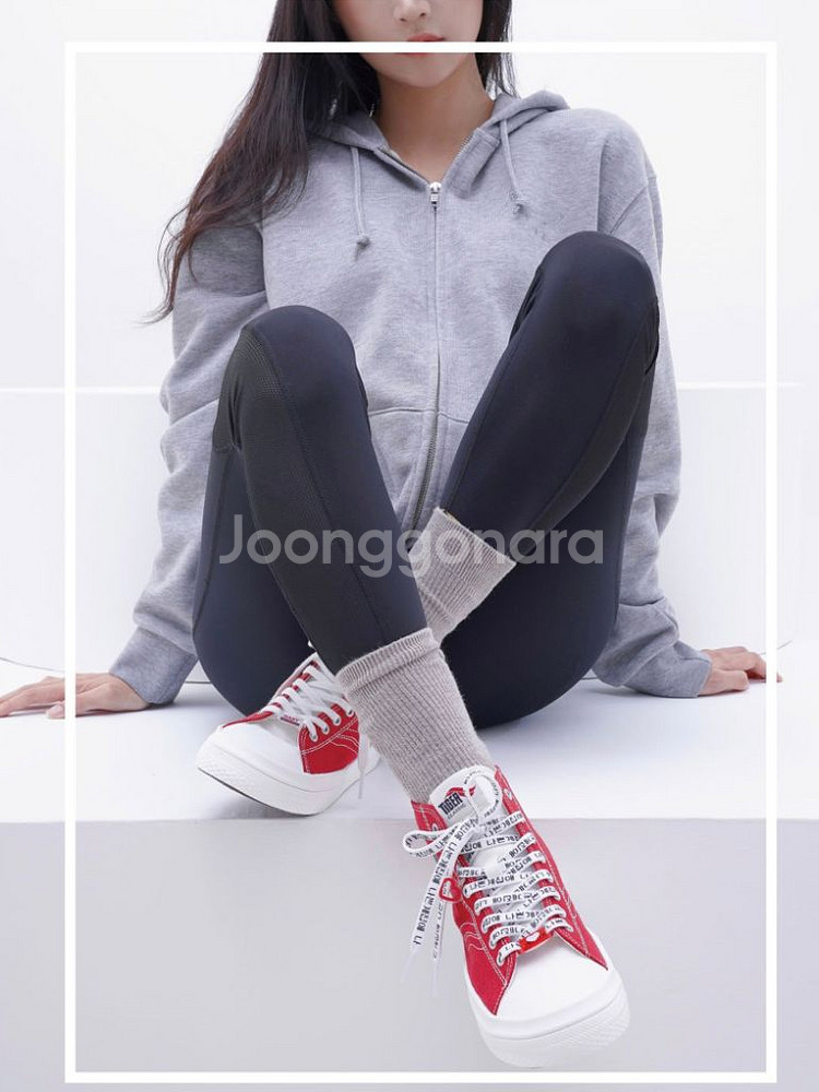 (새 상품 / 한정판) 달려라 하니 스니커즈--8