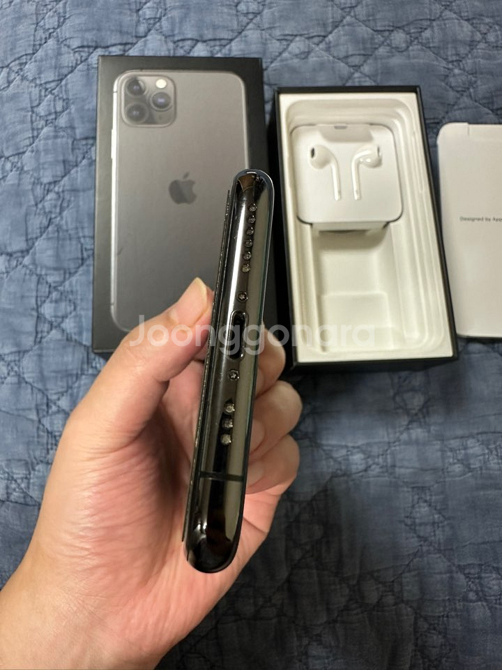 아이폰11 프로 256g 스페이스그레이 판매합니다.--3