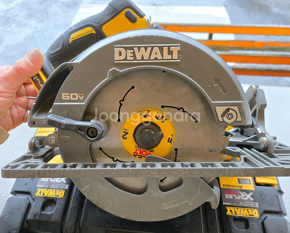 디월트 충전 원형톱 dcs578x2/ 플런지쏘 플레이트--4