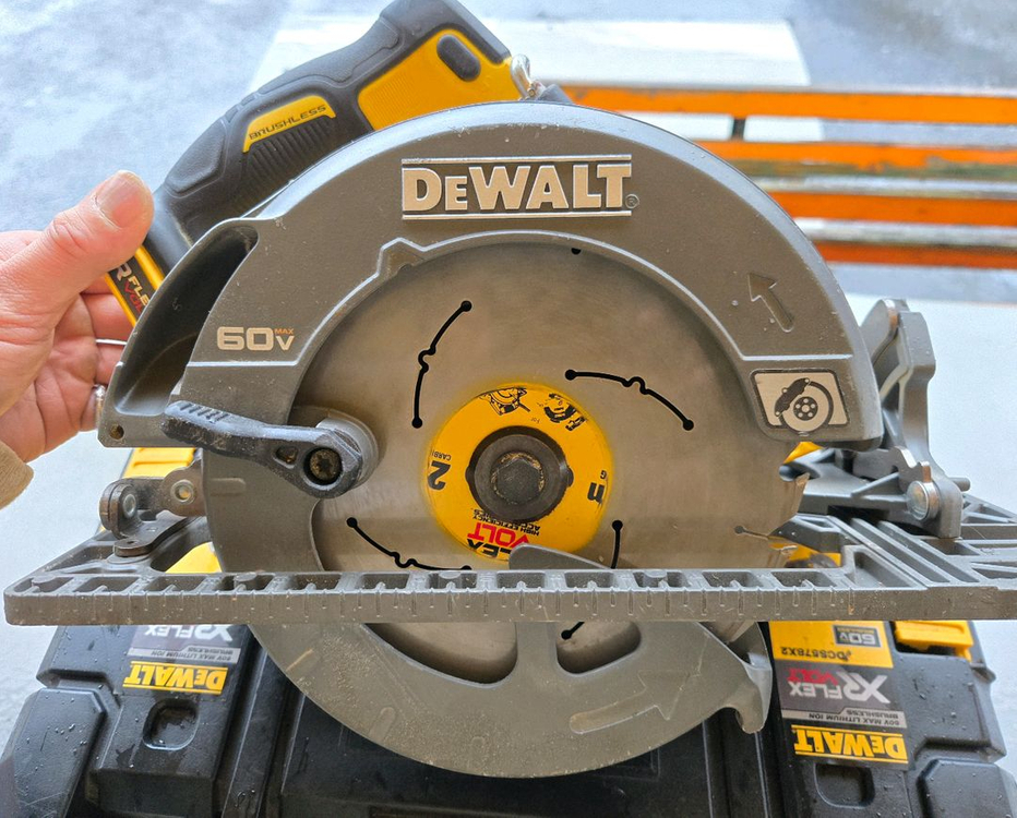 디월트 충전 원형톱 dcs578x2/ 플런지쏘 플레이트--4