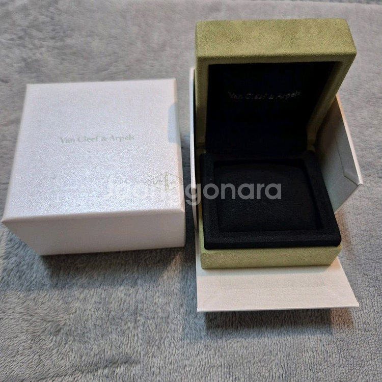 반클리프 스위트 알함브라 팔찌 박스 케이스 상자--0