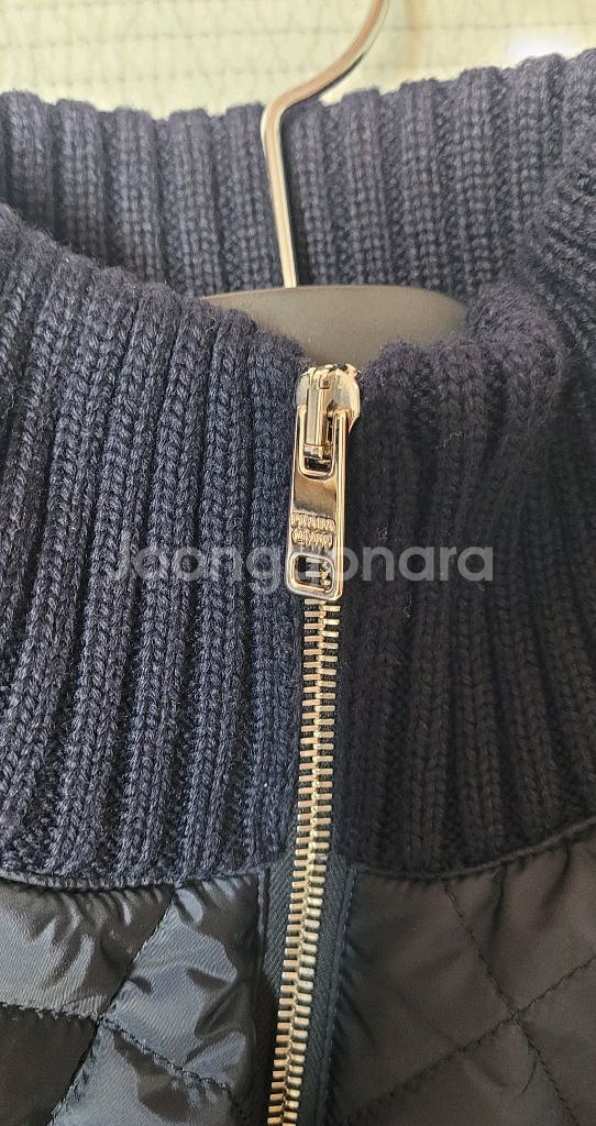 프라다 니트패딩(새상품급)--2