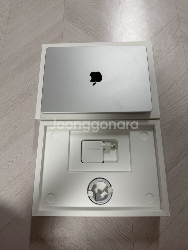 맥북프로 14 m4 16/512--0