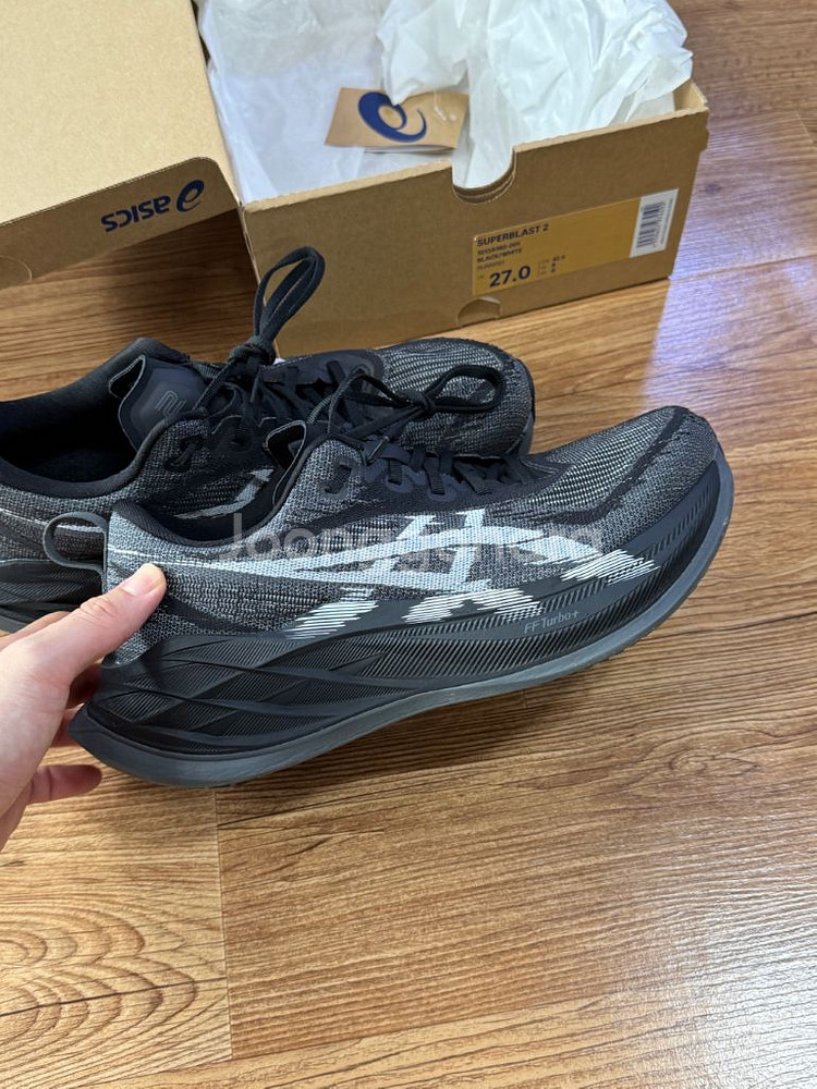 아식스 슈퍼블라스트2 블랙 270사이즈 팝니다--2