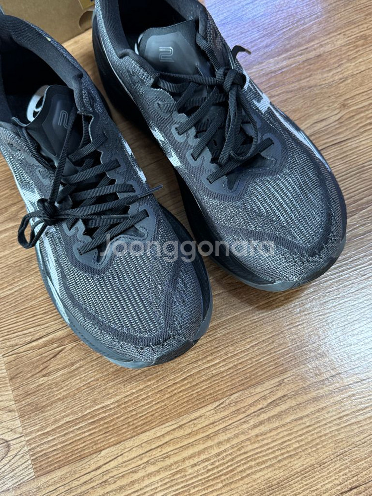 아식스 슈퍼블라스트2 블랙 270사이즈 팝니다--7