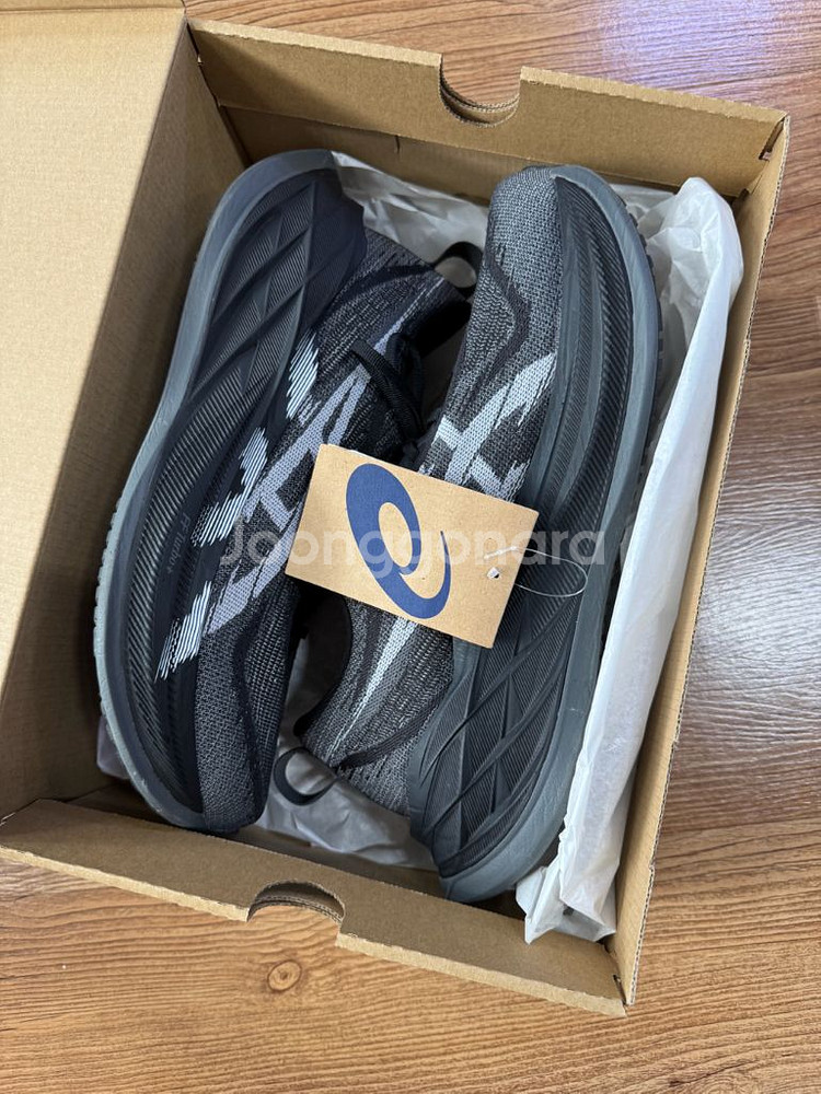 아식스 슈퍼블라스트2 블랙 270사이즈 팝니다--8