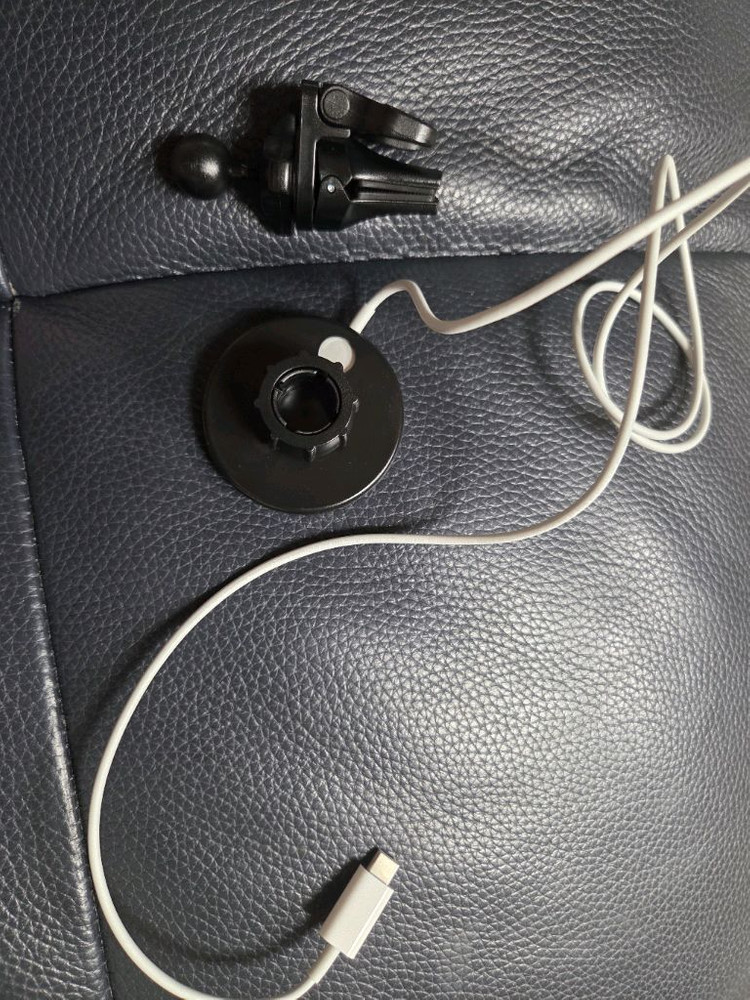 애플 맥세이프 정품, 차량 거치대--1