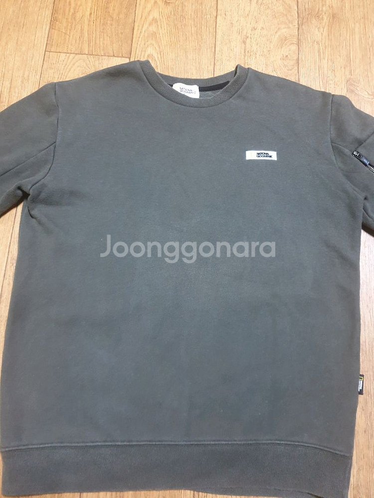 내셔널지오그래픽 맨투맨티 100 사이즈입니다--0