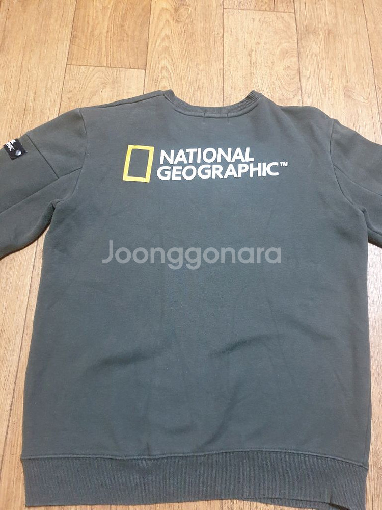 내셔널지오그래픽 맨투맨티 100 사이즈입니다--4