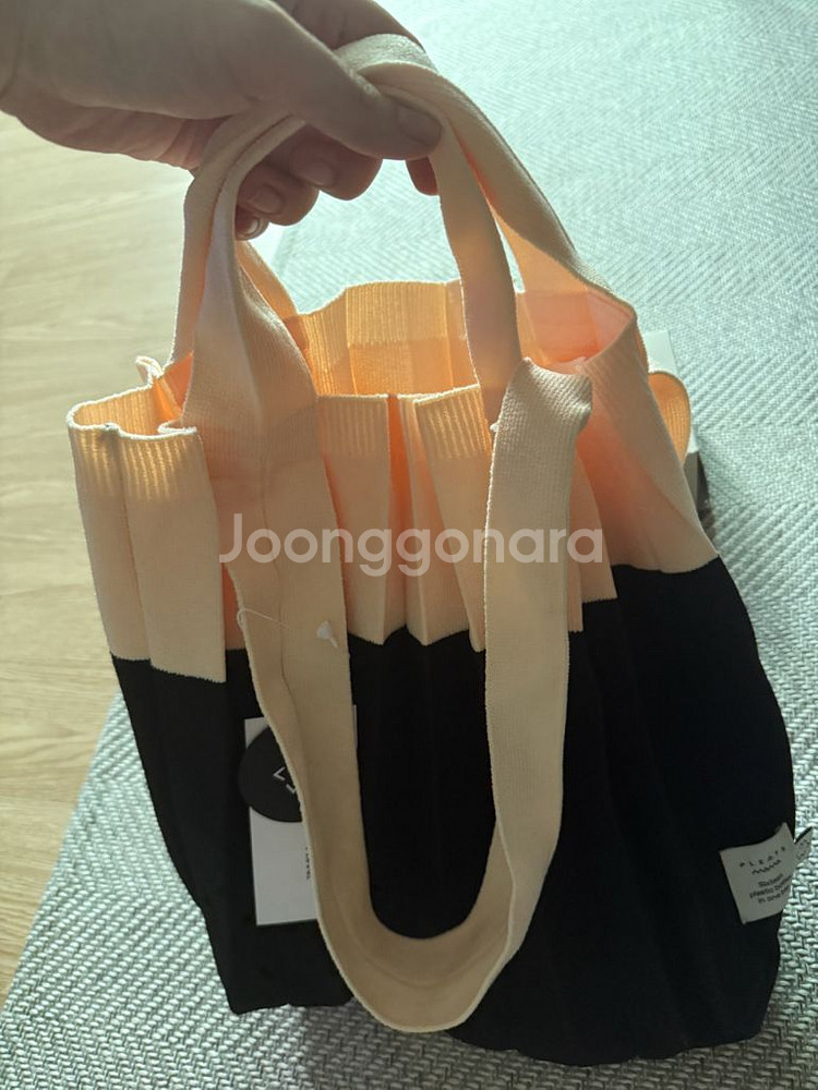 (새상품)플리츠마마 투웨이쇼퍼백 화이트/블랙--2