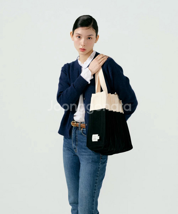 (새상품)플리츠마마 투웨이쇼퍼백 화이트/블랙--7