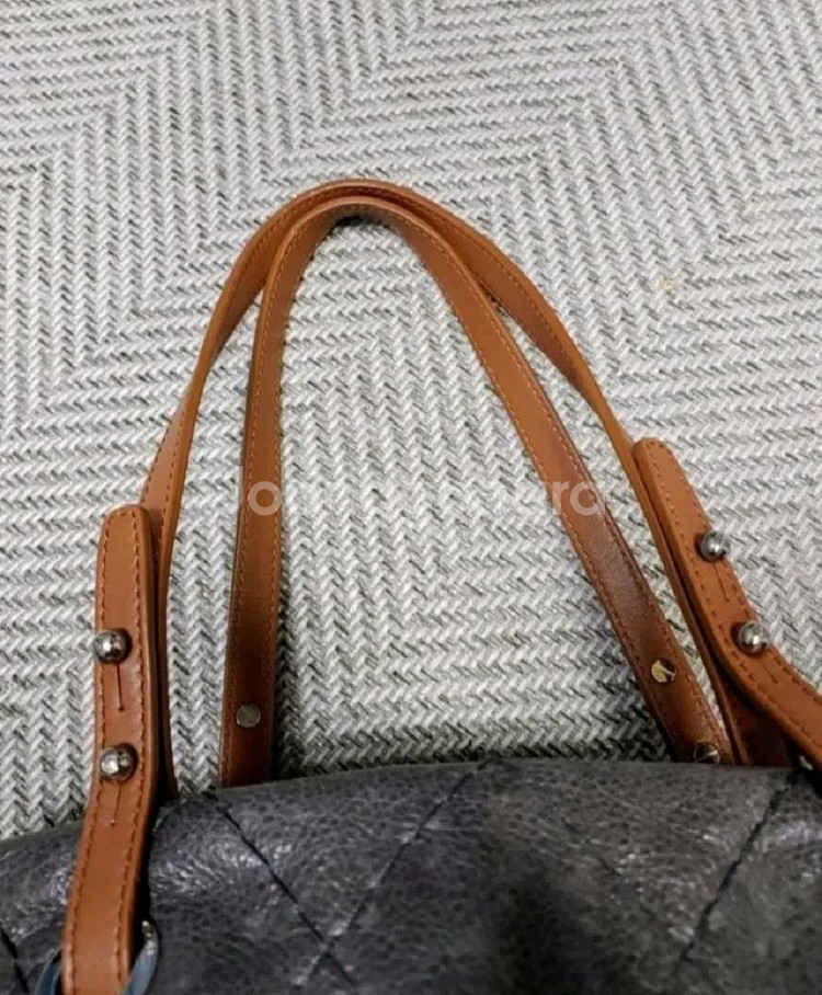 (정품) 샤넬 온 더 로드 쇼퍼 토트백 겸 숄더백--4