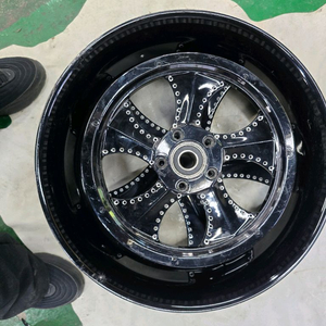 할리데이비슨 팻보이 브레이크 아웃용 SMT UFO 휠셋