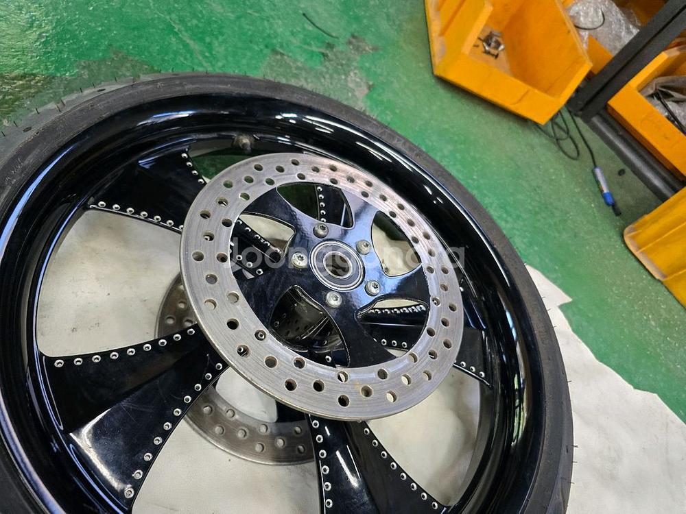 할리데이비슨 팻보이 브레이크 아웃용 SMT UFO 휠셋--6