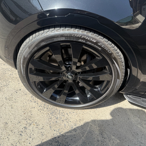 레인지로버옵션휠 285-40-23휠타이어 팝니다