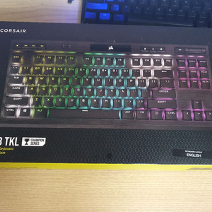 커세어 k70 rgb tkl 은축