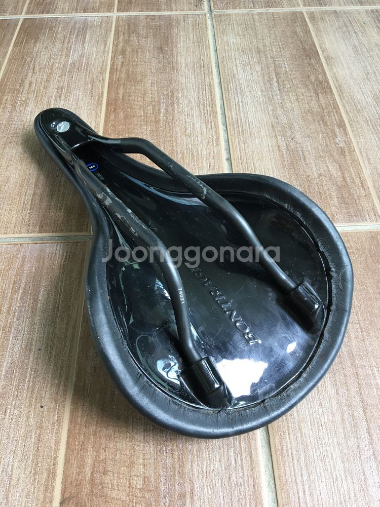 안장 몇가지.--9