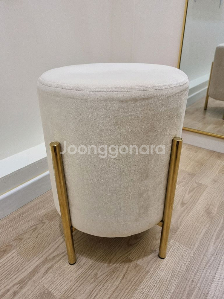 아이보리 스툴 의자--1