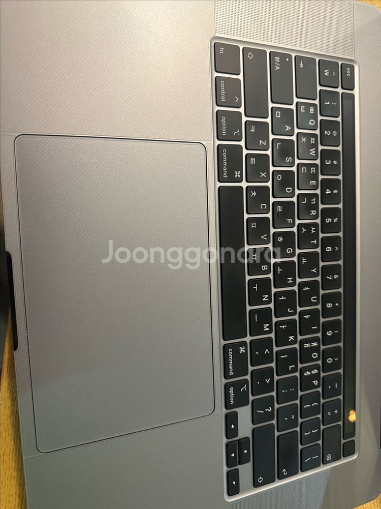 맥북프로 2019 16인치(i7/16GB/512GB)--8
